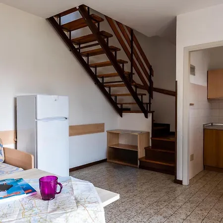 Cute Little House With Exclusive Garden And Pools * Μπιμπιόνε