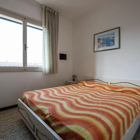 Cute Little House With Exclusive Garden And Pools Daire *