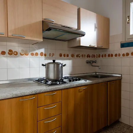 Cute Little House With Exclusive Garden And Pools ביביונה